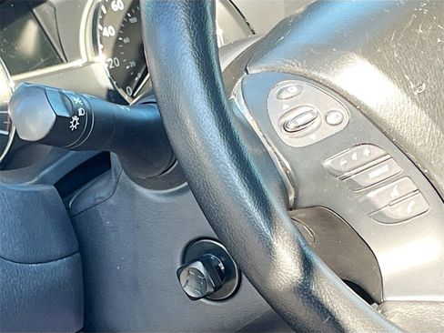 Used 2020 Nissan Pathfinder Platinum image 10