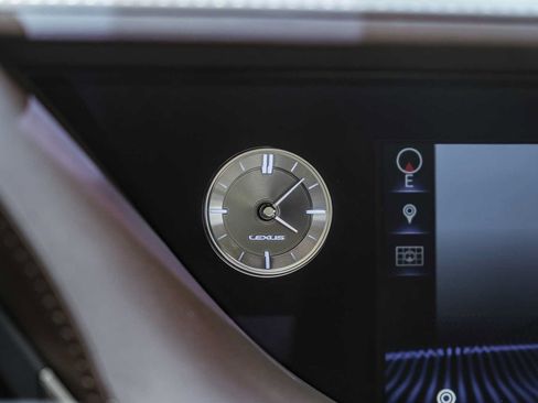 Used 2019 Lexus LS 500 w/ Interior Upgrade Package RWD image 32