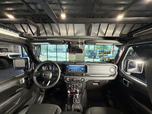 Used 2025 Jeep Wrangler Unlimited Rubicon 4xe w/ Convenience Group image 25