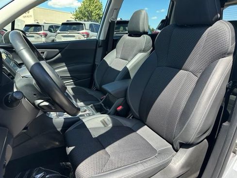 Used 2019 Subaru Forester Premium AWD/4WD image 29