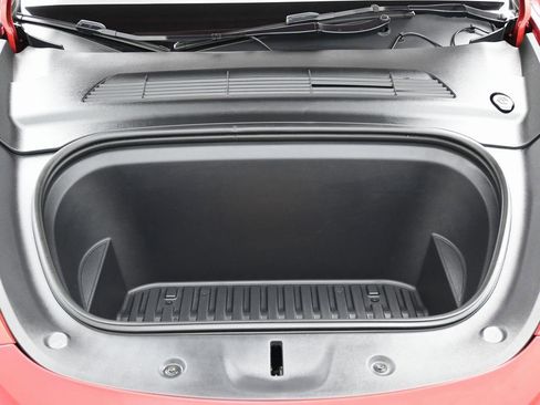 Used 2023 Tesla Model Y Long Range image 44