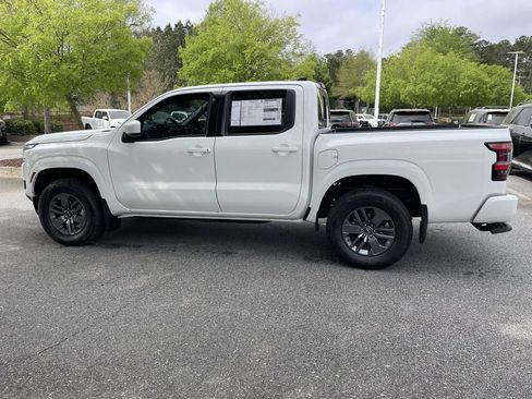 New 2026 Nissan Frontier SV w/ All-Weather Content Package AWD/4WD image 4