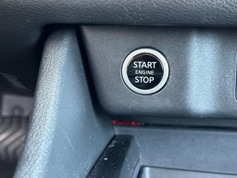 Used 2023 Nissan Rogue SV AWD/4WD image 22