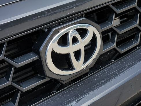 Certified 2025 Toyota 4Runner TRD Sport Premium w/ Tow Technology Package AWD/4WD image 13