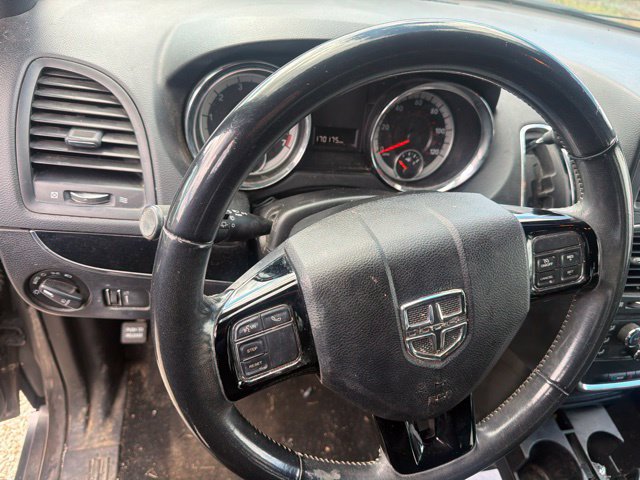 Used 2019 Dodge Grand Caravan SE FWD image 12