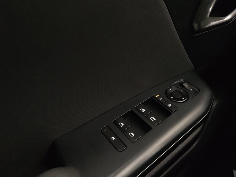 Used 2025 Kia K4 FWD image 27