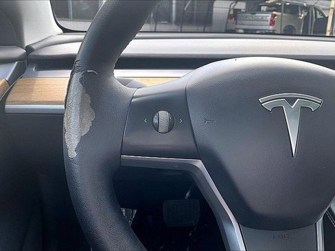 Used 2022 Tesla Model 3 Long Range image 17