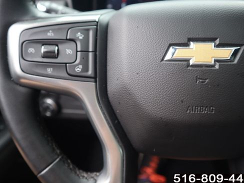 Used 2023 Chevrolet Suburban Premier AWD/4WD image 23