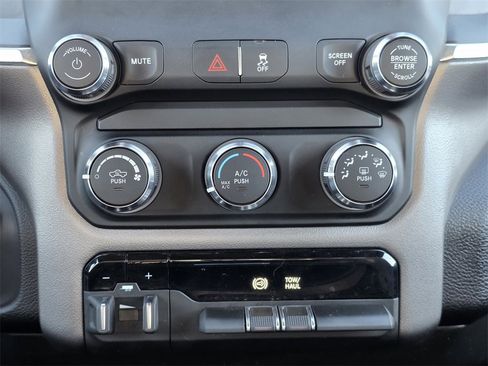 Used 2024 RAM 2500 Big Horn image 19