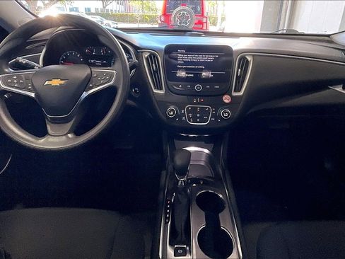 Used 2025 Chevrolet Malibu LT image 6