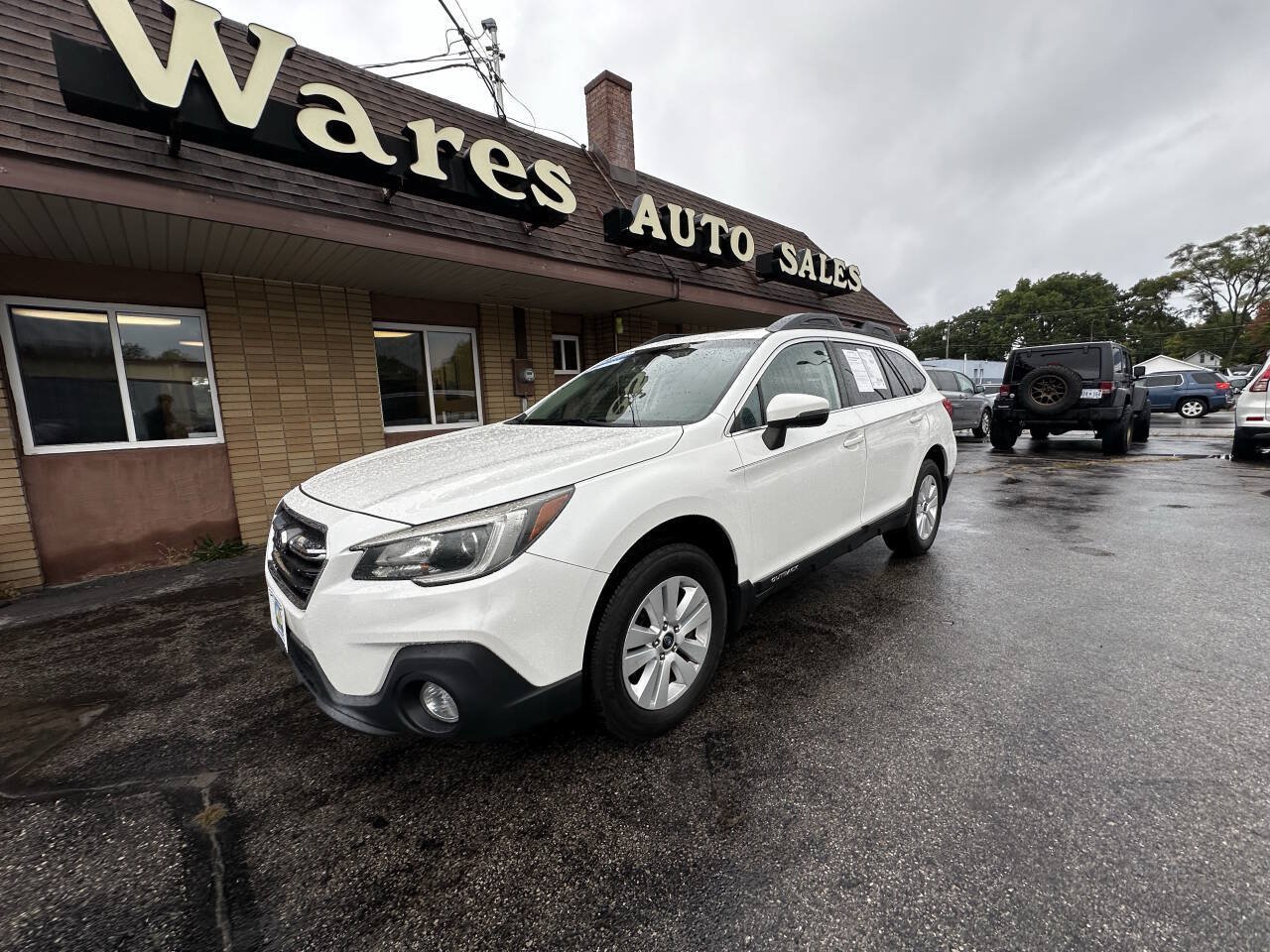 Used 2019 Subaru Outback 2.5i Premium AWD/4WD image 7