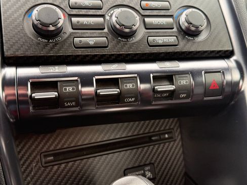 Used 2015 Nissan GT-R Black Edition image 29