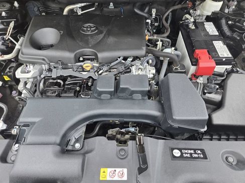 Used 2022 Toyota RAV4 XLE Premium FWD image 31