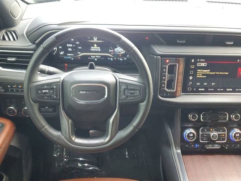 Certified 2023 GMC Yukon XL Denali Ultimate AWD/4WD image 19