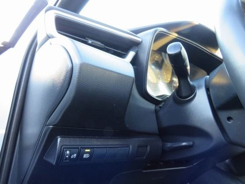 Certified 2023 Toyota Corolla SE image 33