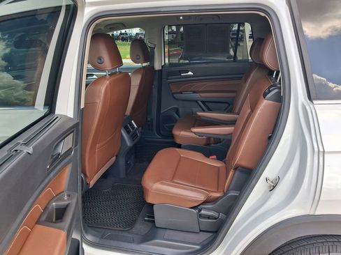 Used 2023 Volkswagen Atlas SEL AWD/4WD image 30