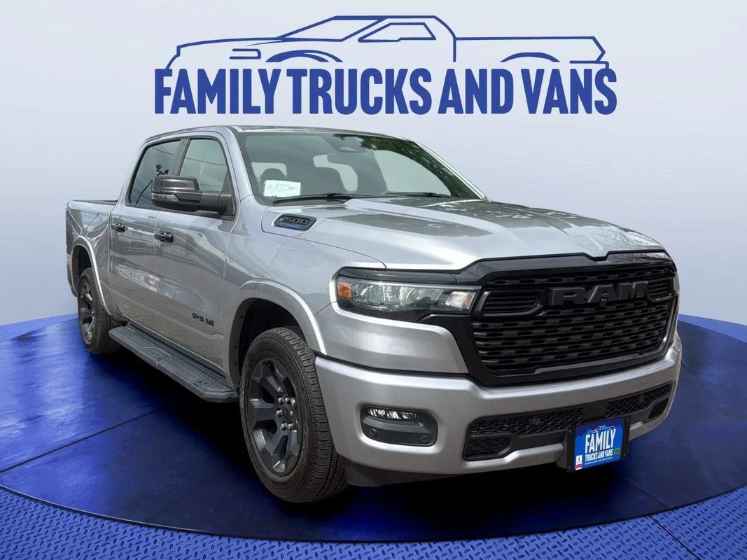 Used 2025 RAM 1500 Big Horn AWD/4WD image 7