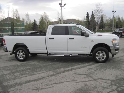 Used 2024 RAM 3500 Big Horn AWD/4WD image 3