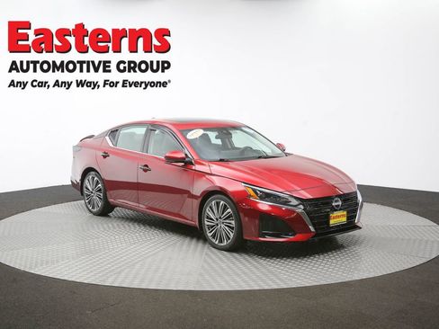 Used 2023 Nissan Altima 2.5 SL FWD image 49