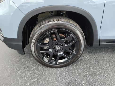 Used 2024 Honda Passport Black Edition image 5