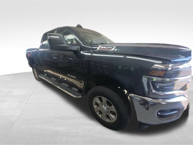 Used 2026 RAM 2500 Big Horn AWD/4WD image 3