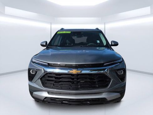 Used 2025 Chevrolet TrailBlazer LT w/ Driver Confidence Package FWD image 8