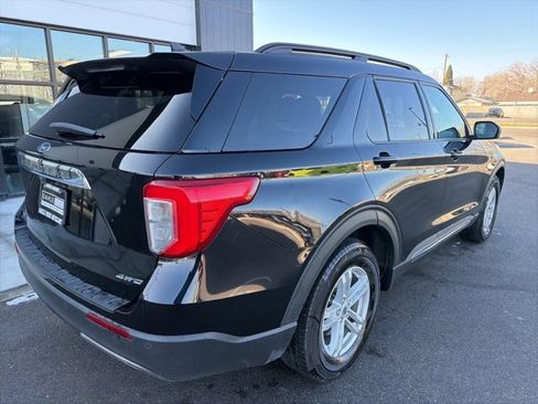 Used 2021 Ford Explorer XLT w/ Equipment Group 202A image 10