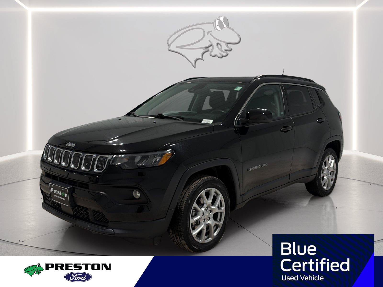 Used 2022 Jeep Compass Latitude w/ Sun and Sound Group AWD/4WD image 1