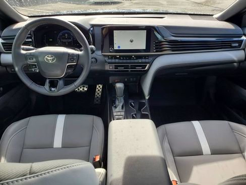 Used 2026 Toyota Camry SE FWD image 10