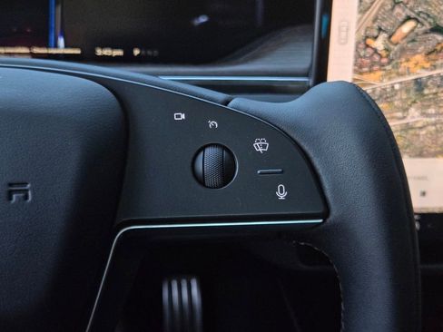 Used 2023 Tesla Model S image 23