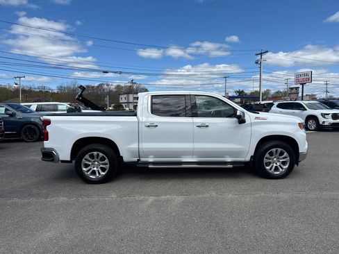 Used 2025 Chevrolet Silverado 1500 LTZ w/ LTZ Premium Package AWD/4WD image 5