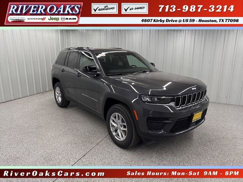 Used 2025 Jeep Grand Cherokee Laredo X image 1