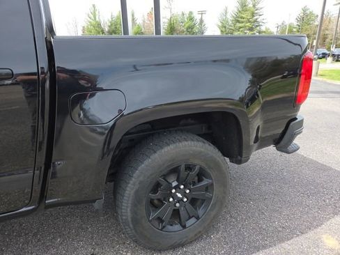 Used 2021 Chevrolet Colorado Z71 w/ Z71 Midnight Edition image 38