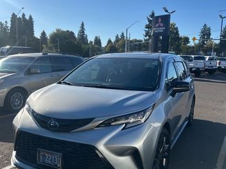Used 2021 Toyota Sienna XSE video 1