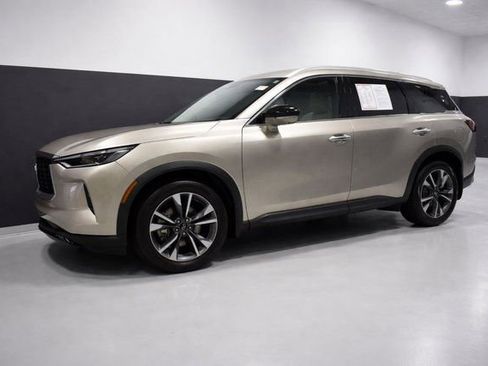 Used 2023 INFINITI QX60 Luxe image 2