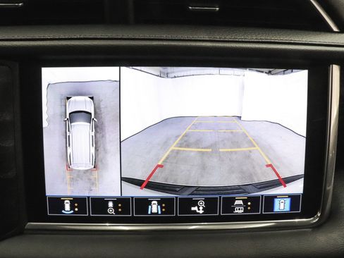 Used 2021 GMC Yukon Denali w/ Denali Premium Package image 38