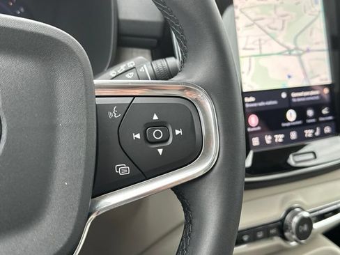 Certified 2026 Volvo XC40 B5 Plus AWD/4WD image 27
