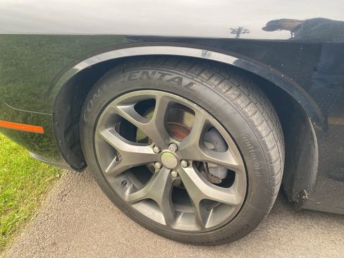 Used 2015 Dodge Challenger SXT Plus RWD image 14