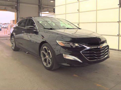 Used 2023 Chevrolet Malibu LT image 1