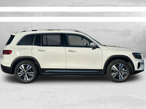 Certified 2025 Mercedes-Benz GLB 250 image 3
