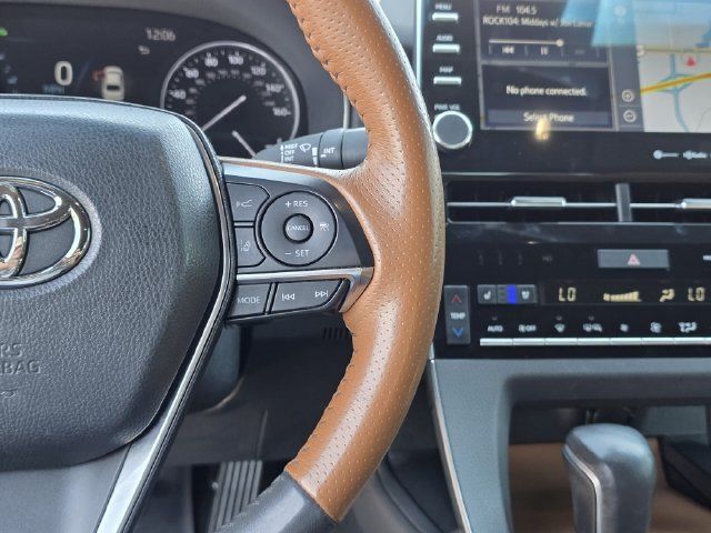 Used 2021 Toyota Avalon Limited FWD image 28