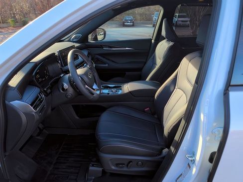 New 2026 INFINITI QX60 Sport image 11