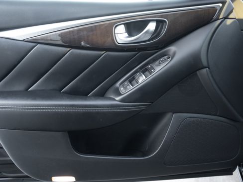 Used 2018 INFINITI Q50 Luxe w/ Essential Package (3.0T Luxe) image 19