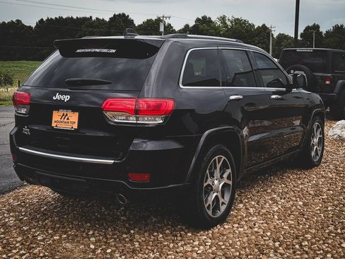 Used 2019 Jeep Grand Cherokee Overland w/ Interior Metal Package AWD/4WD image 36
