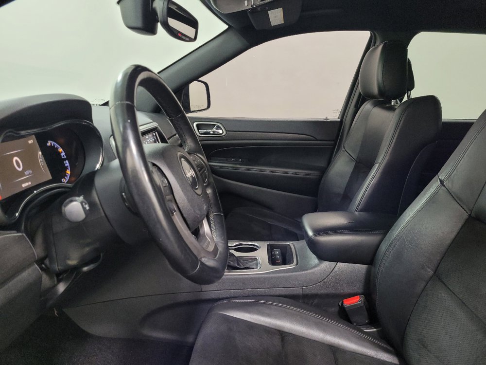 Used 2018 Jeep Grand Cherokee Altitude AWD/4WD image 17