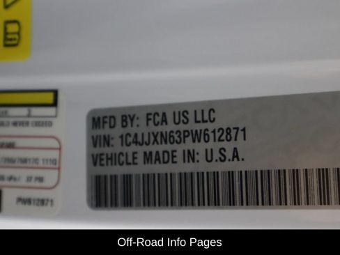 Used 2023 Jeep Wrangler Unlimited w/ Sun & Screen Package AWD/4WD image 40