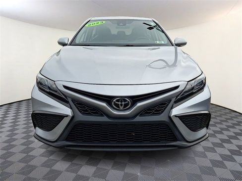 Used 2023 Toyota Camry SE image 2