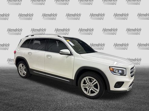 Used 2021 Mercedes-Benz GLB 250 4MATIC image 2