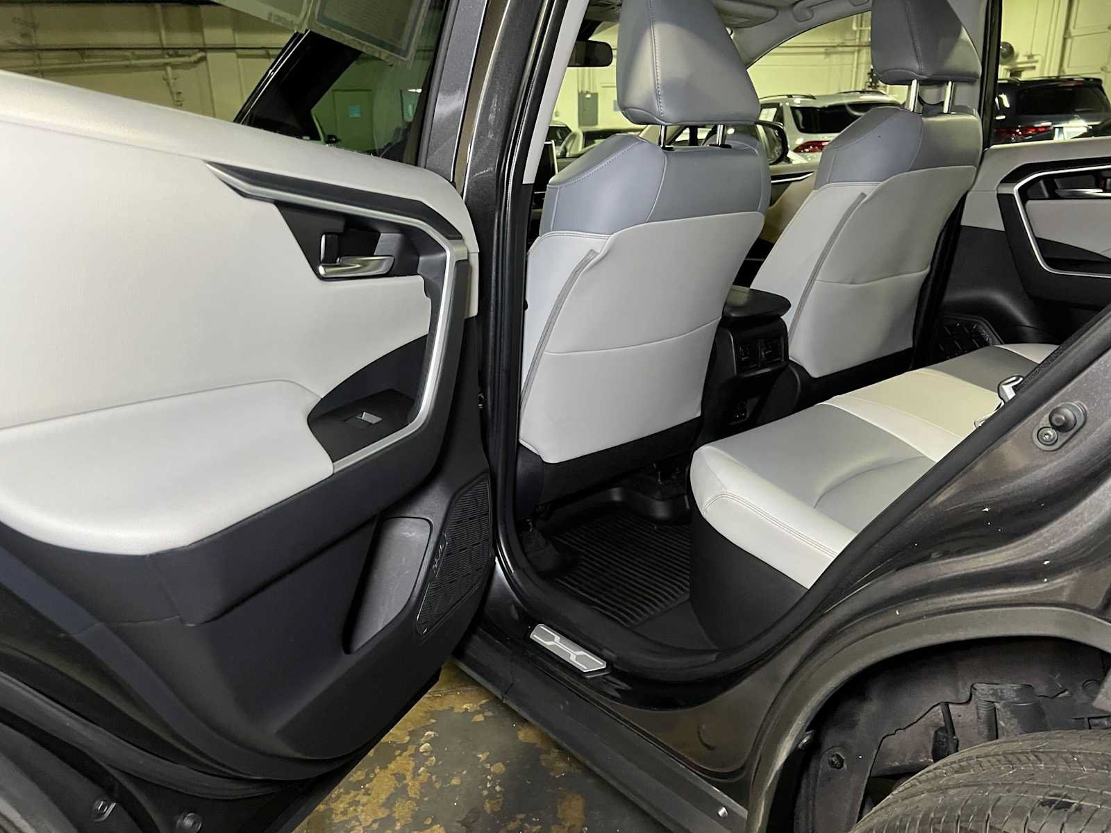 Used 2024 Toyota RAV4 XLE Premium w/ Weather Package AWD/4WD image 18