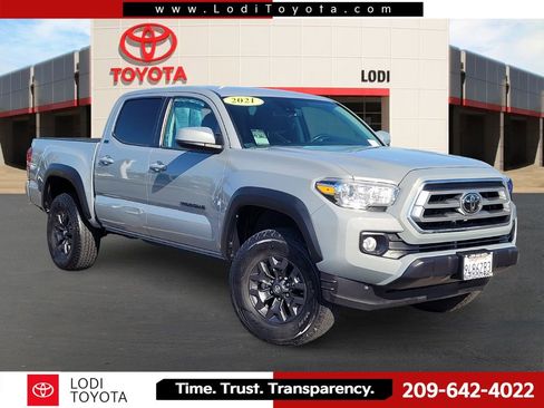 Used 2021 Toyota Tacoma SR5 w/ Trail Edition AWD/4WD image 1
